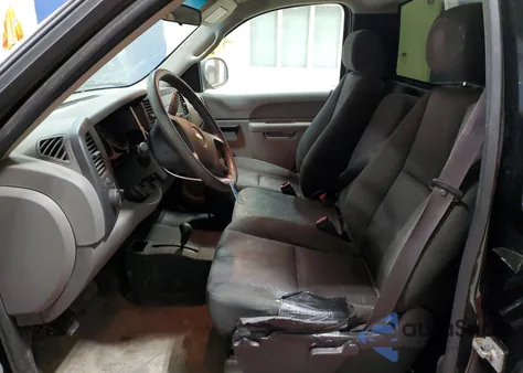 2011 Chevrolet Silverado 1500 Work Truck z USA, uszkodzony, nr VIN 1GCNKPEX0BZ433363